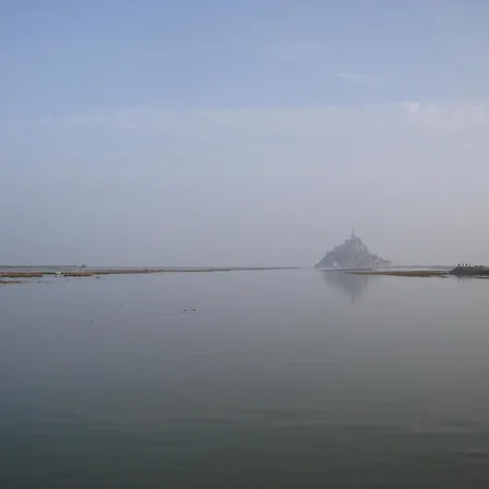 Gite, Proximite Mont-saint-michel بيت للعطل